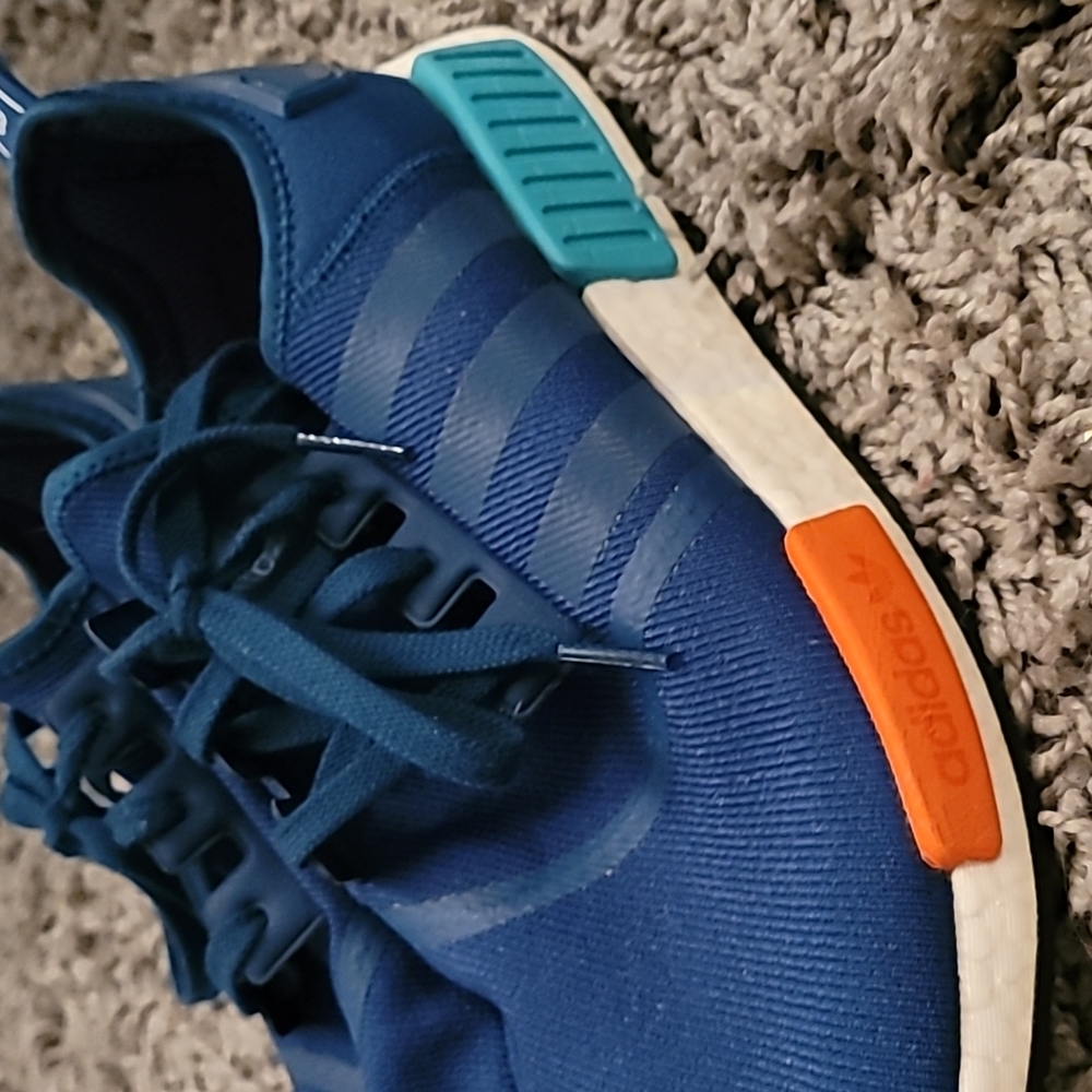 Adidas NMD R1 - Picture 3 of 11